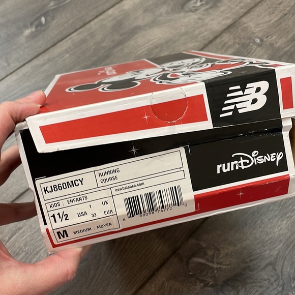 Disney New Balance Tinkerbell shoes - Picture 12 of 12